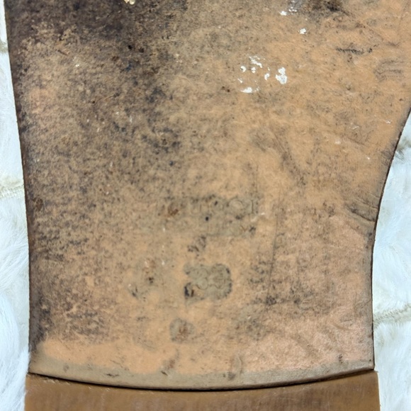 Gucci White and Gold Slide Sandals with Fringe Size 39 - Picture 11 of 13